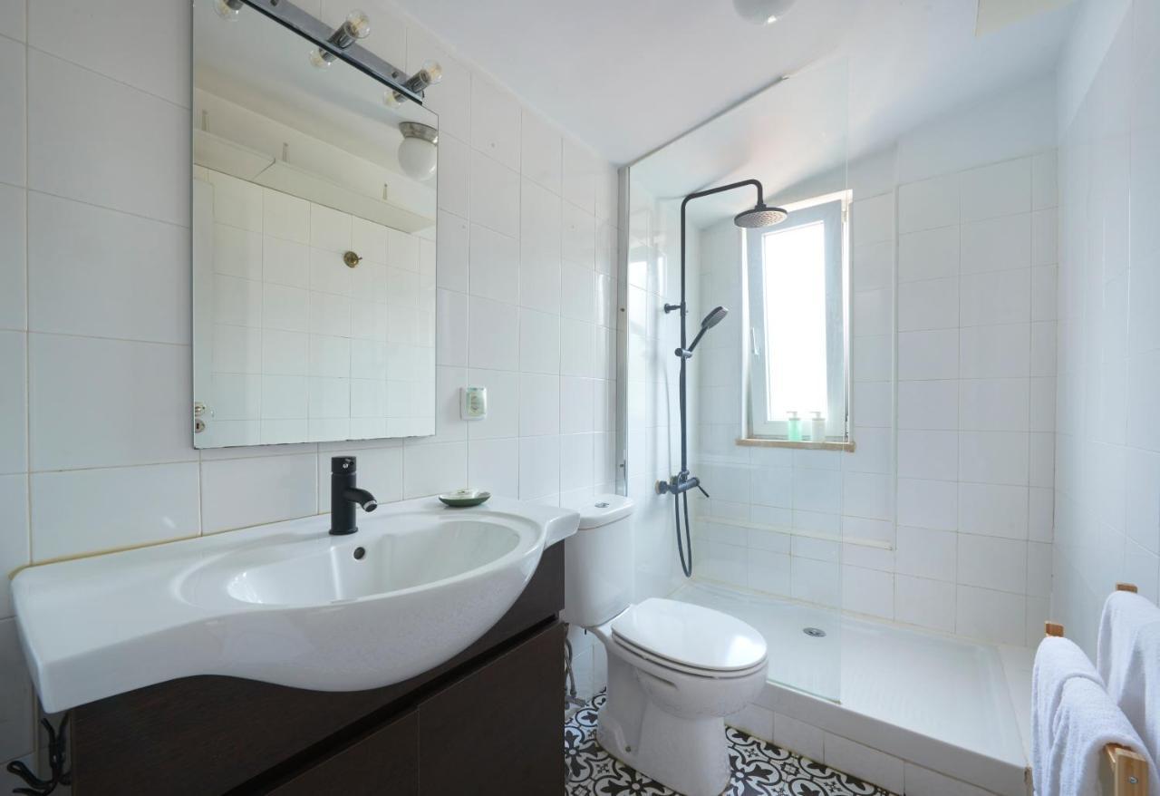 Bright Apt W Balcony, Ac, Parking, By Timecooler ลิสบอน ภายนอก รูปภาพ