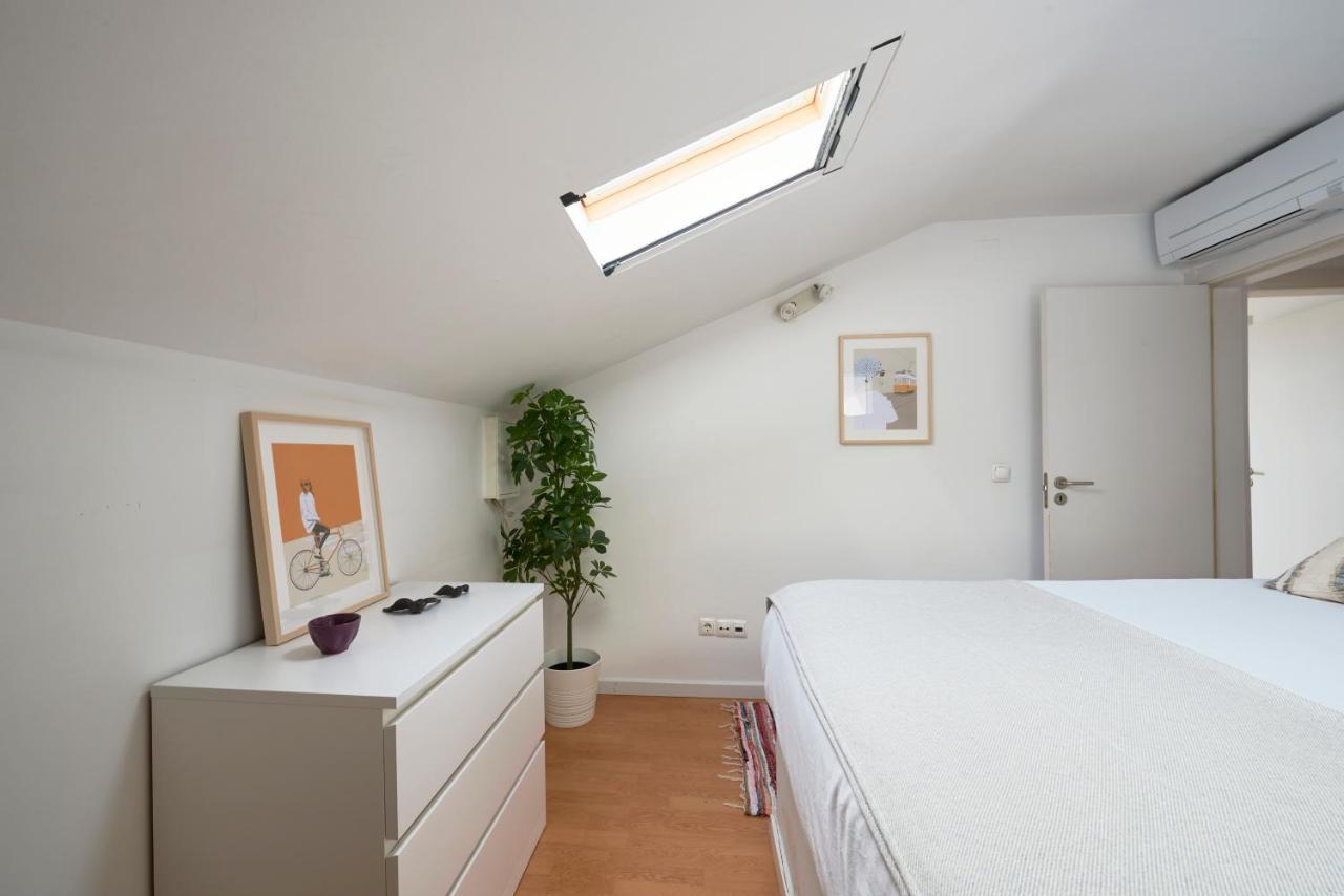 Bright Apt W Balcony, Ac, Parking, By Timecooler ลิสบอน ภายนอก รูปภาพ